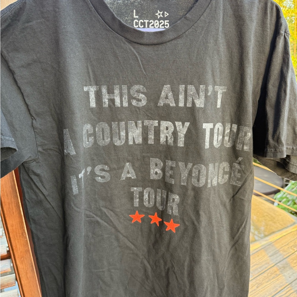 Beyoncé authentic cowboy carter tour shirt - $85